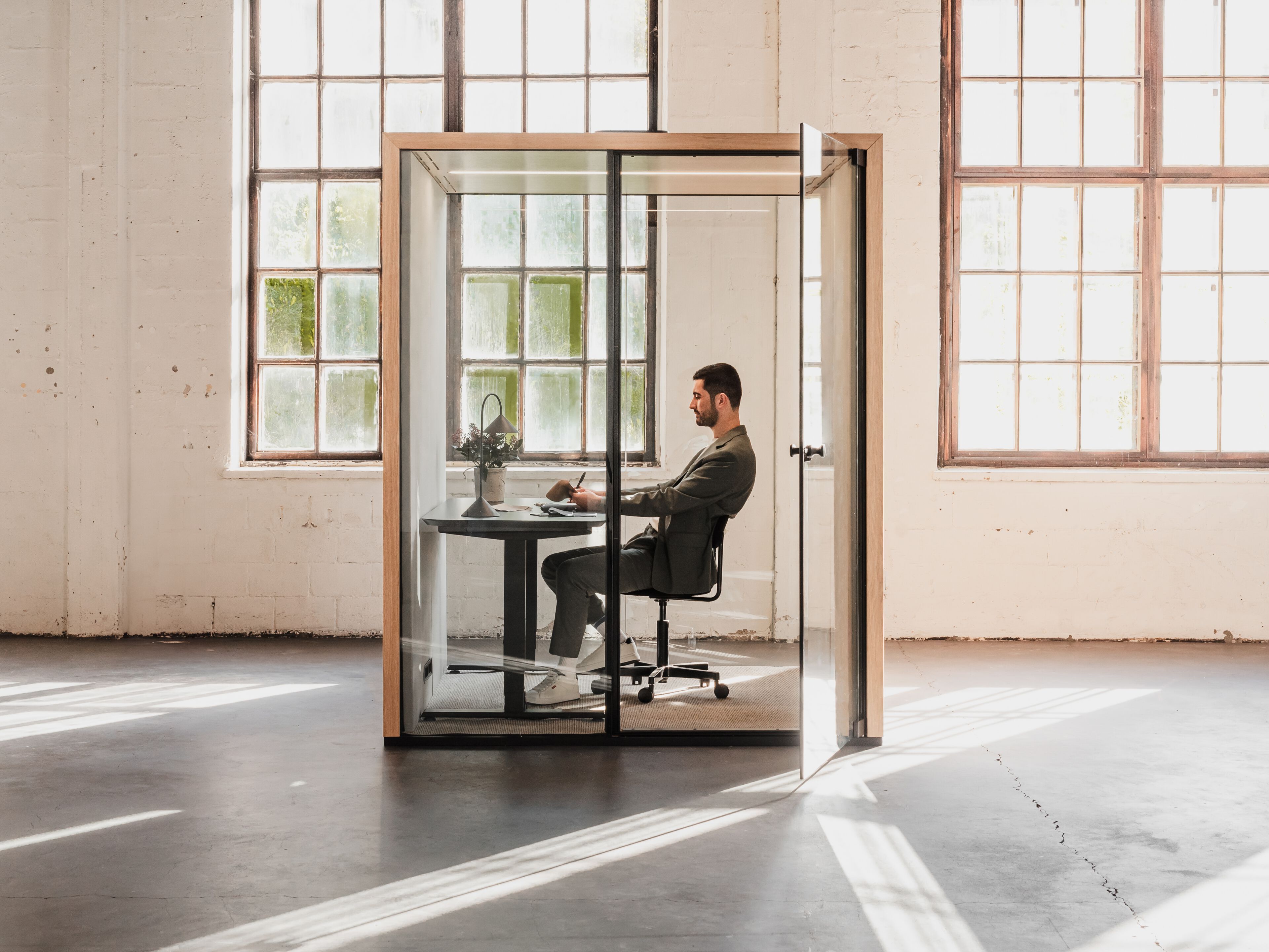 Одноместная акустическая офисная кабина со встроенным освещением Taiga Concept Lohko Picea ARCH-00100066 - Вид №8