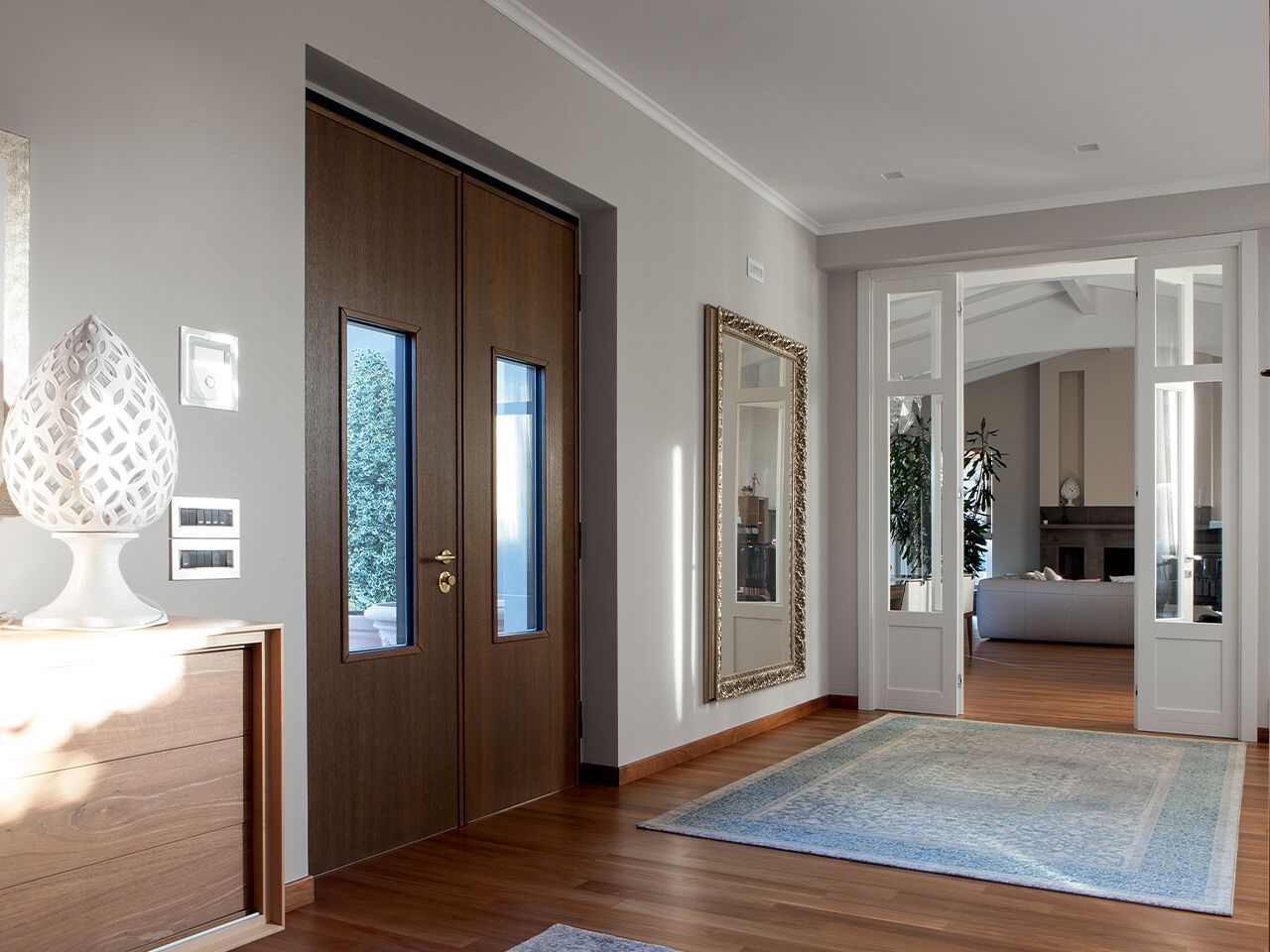 Бронированная входная дверь с открытыми петлями Oikos Evolution ARCH-00099638 - Вид №2