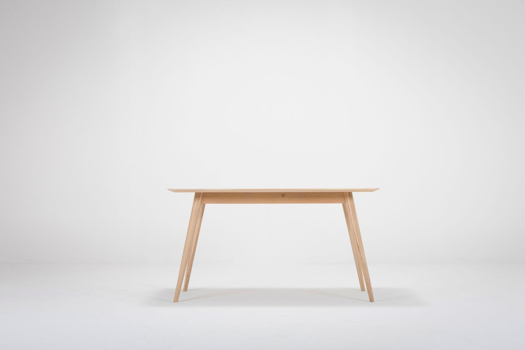 Прямоугольный стол из дуба Gazzda Stafa ARCH-00005774 - Вид №6