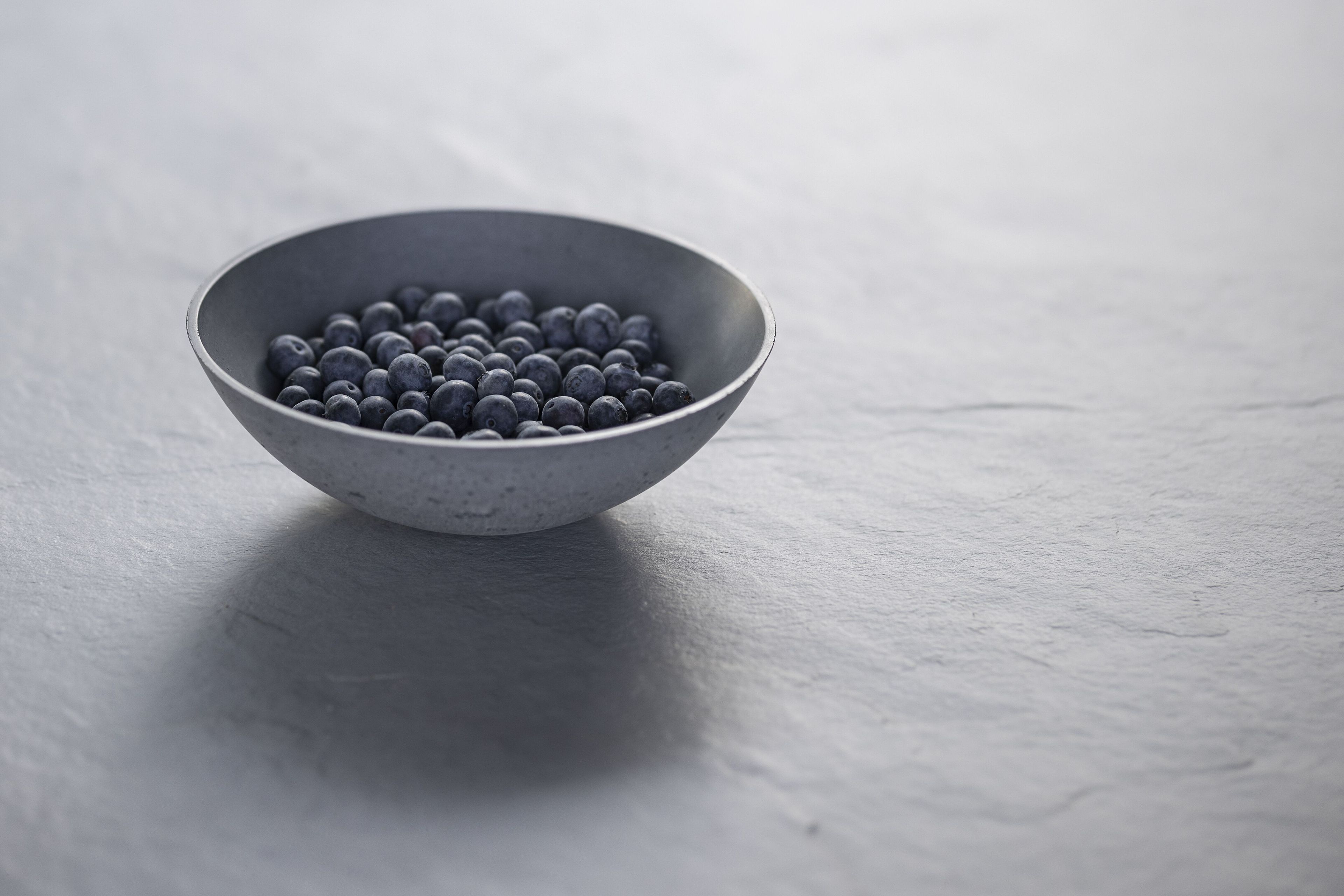 Бетонный круглый садовый столик Betoni Levit ARCH-00070886 - Вид №1