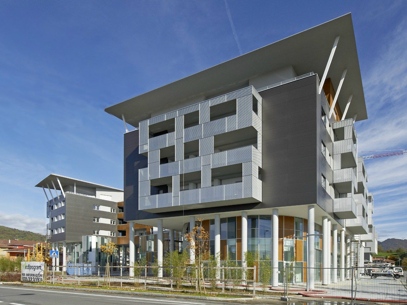 Фасадные и кровельные панели из армированного волокном бетона SWISSPEARL Swisspearl® ARCH-00046860 - Вид №29