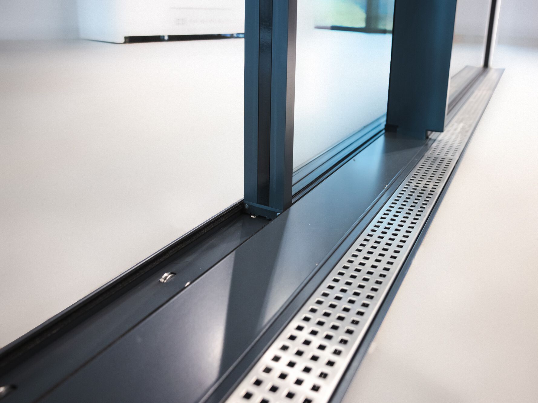 Алюминиевые раздвижные двери-окна WnD SKYSLIDE ARCH-00079745 - Вид №1