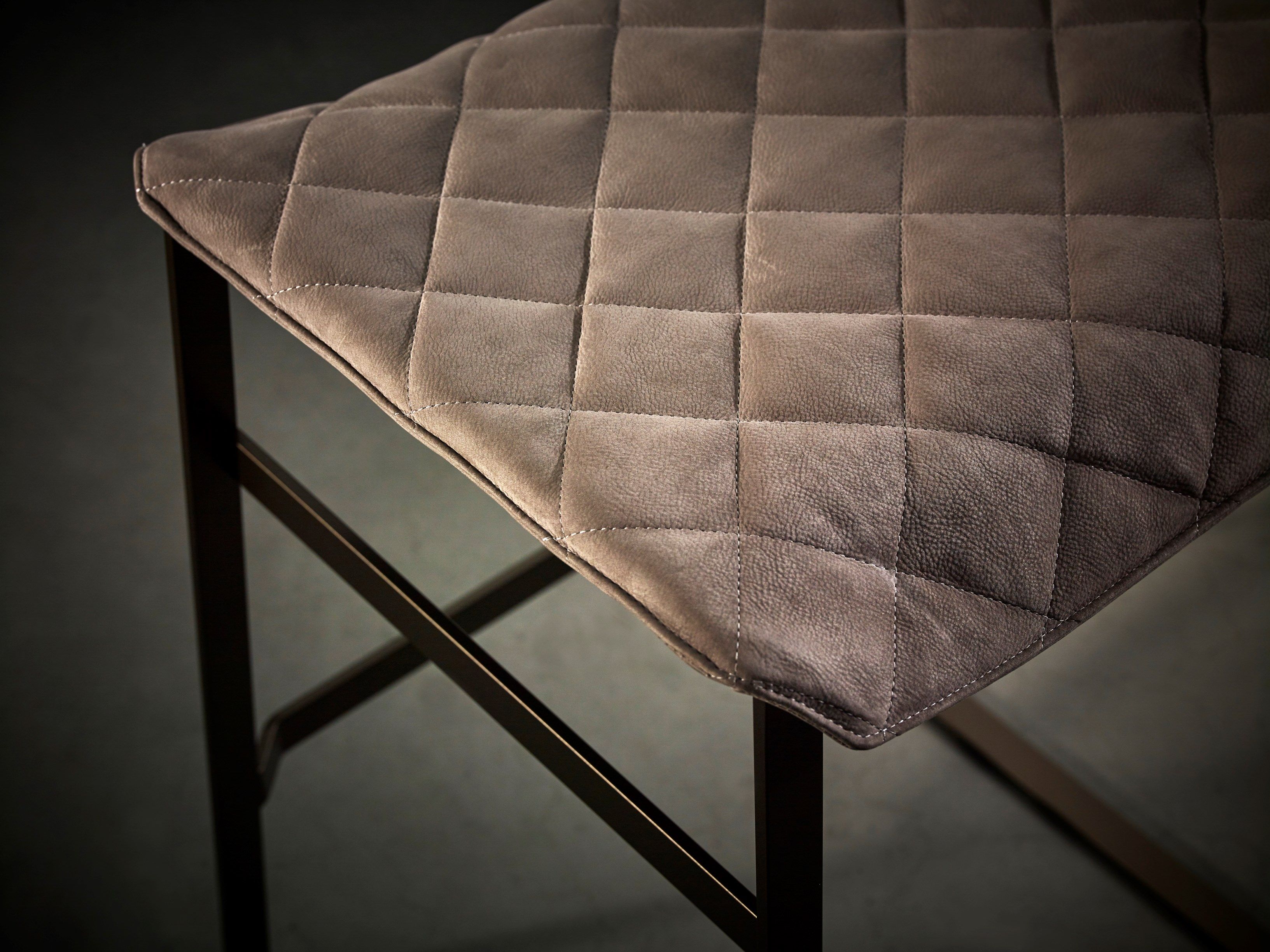 Мягкий табурет с подставкой для ног Piet Boon KEKKE living ARCH-00104197 - Вид №1