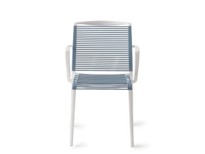 Штабелируемый стул из инженерного пластика с подлокотниками