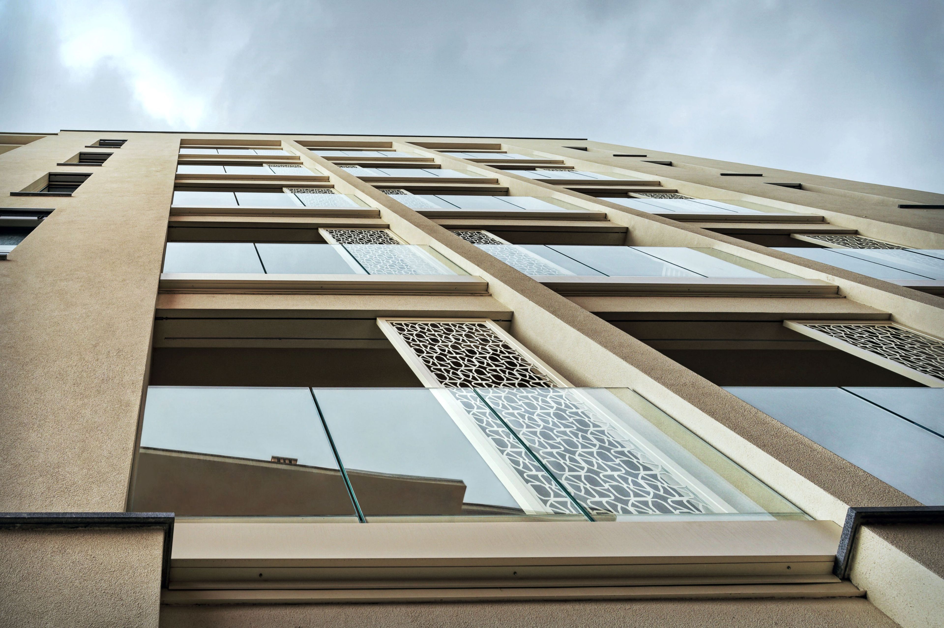 Стеклянный парапет для окон и балконов ALUVETRO система балюстрады GARDA ARCH-00032525 - Вид №8