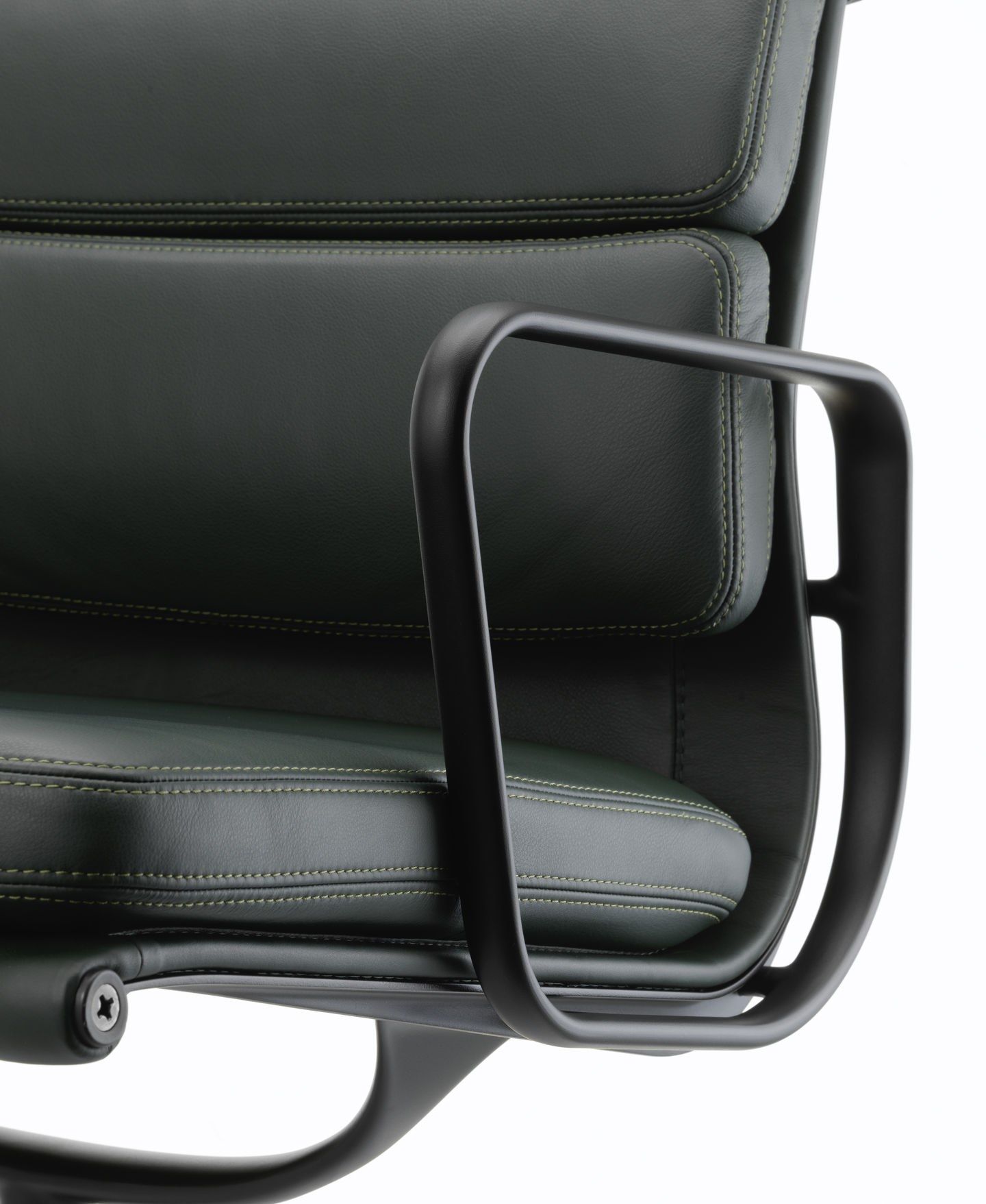 Кожаный стул с подлокотниками VITRA Eames Soft Pad Group ARCH-00088842 - Вид №16