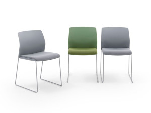 Пластиковый стул для саней с мягким сиденьем