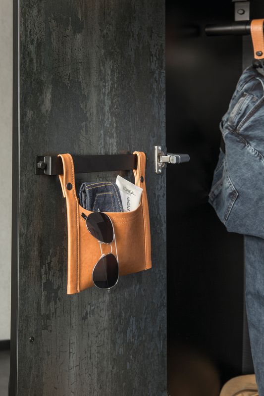 Шкаф трехстворчатый черный Dark Metal CILEK DARK METAL 00-3832563 Черный Santreyd  - Вид №5