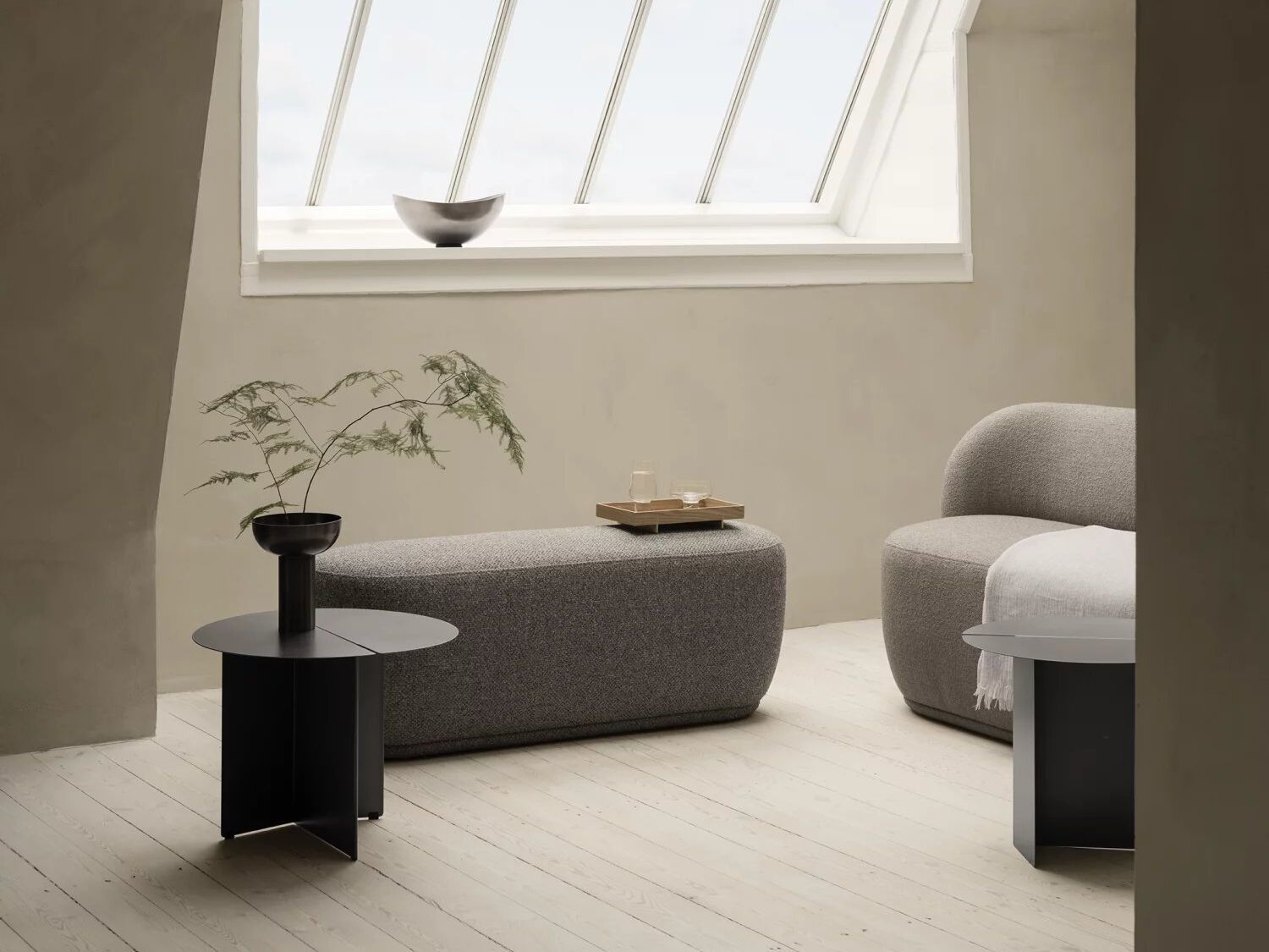 Круглый стальной журнальный столик blomus Oru ARCH-00076295 - Вид №8