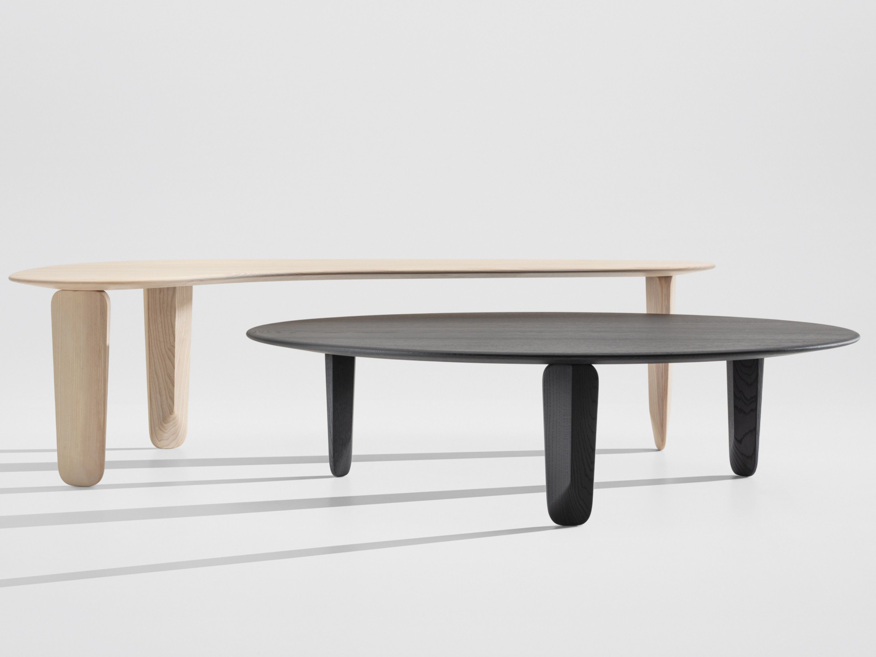 Круглый низкий журнальный столик из массива дерева ZEITRAUM Kuyu ARCH-00041048 - Вид №2