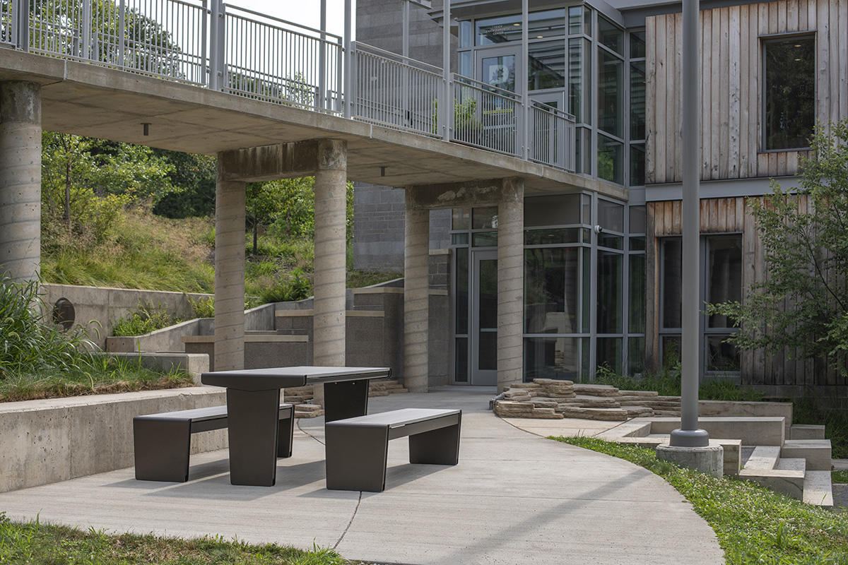 FSRT161 Столовый ансамбль Vector  Forms-surfaces  - Вид №7