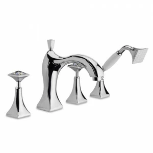 44007 Батарея у ванны, четыре отверстий и ручка Сваровски EFFEPI RUBINETTERIE Chic diamante