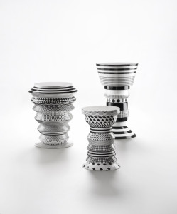 Круглый керамический журнальный столик