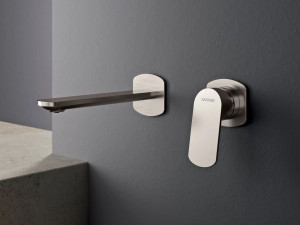 Настенный смеситель для раковины