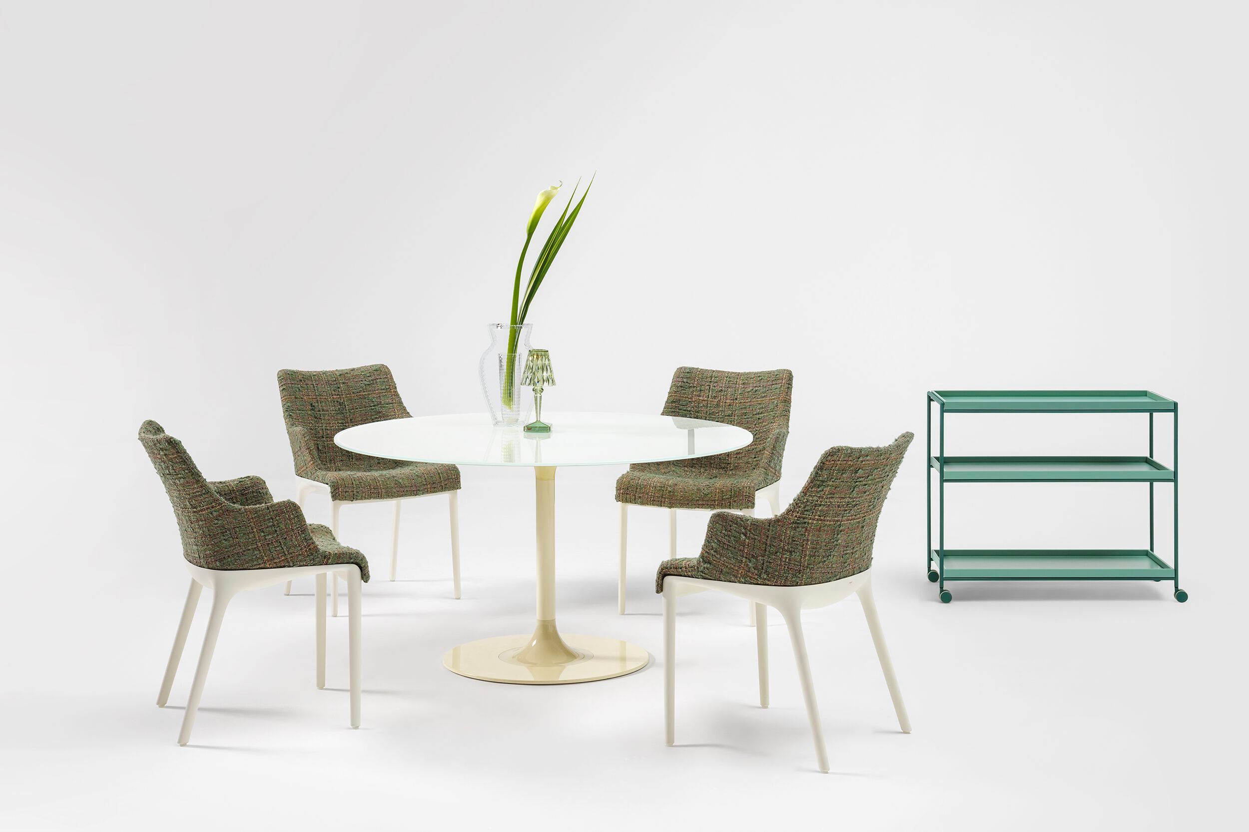 Круглый стол с хрустальной столешницей и стальным основанием Kartell Тьерри ARCH-00112353 - Вид №1