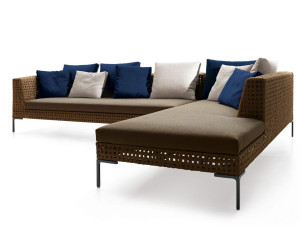 Угловой диван из полипропилена