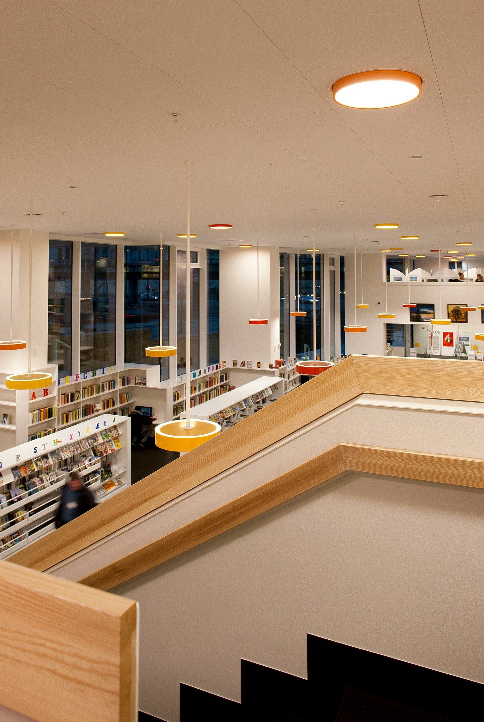 Светодиодный подвесной светильник Louis Poulsen LP CIRCLE ARCH-00017254 - Вид №24