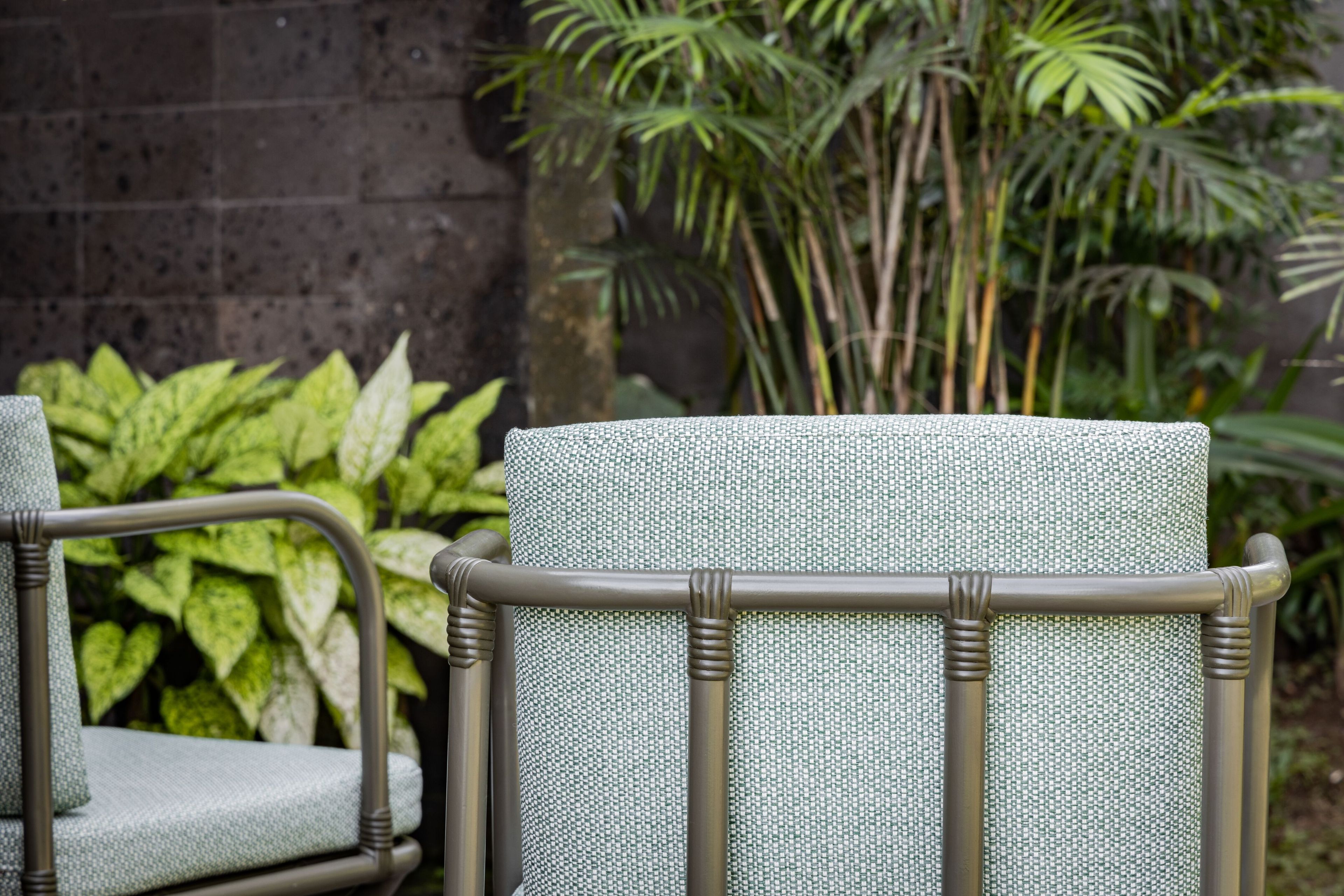 Тканевый садовый стул с подлокотниками cbdesign Caregon ARCH-00062949 - Вид №1