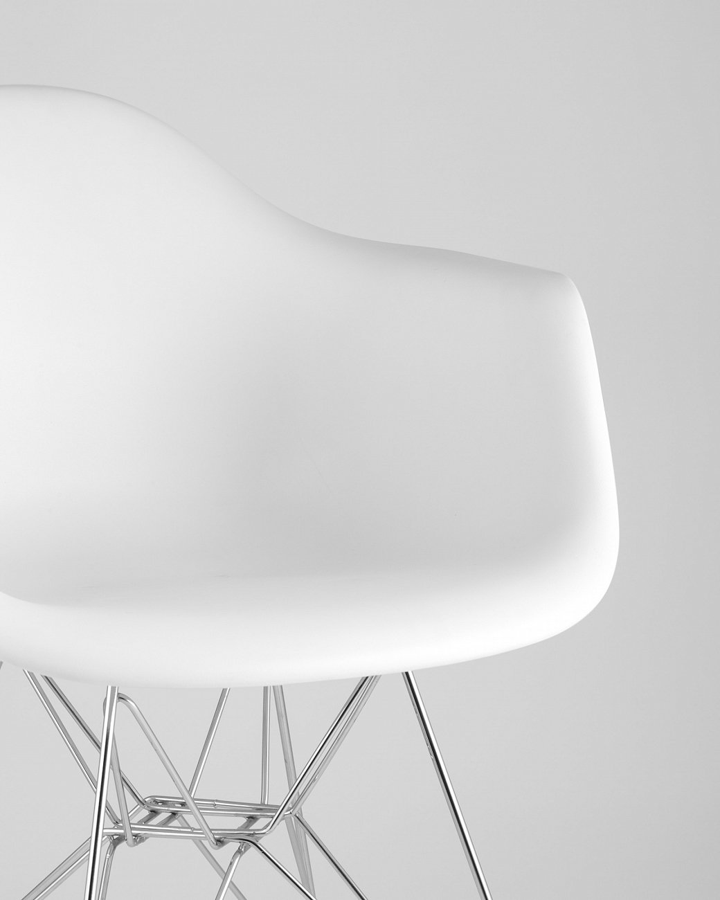 Кресло белое пластиковое с металлическими ножками Eames EAMES EAMES DAR 00-3881991 Белый  - Вид №7