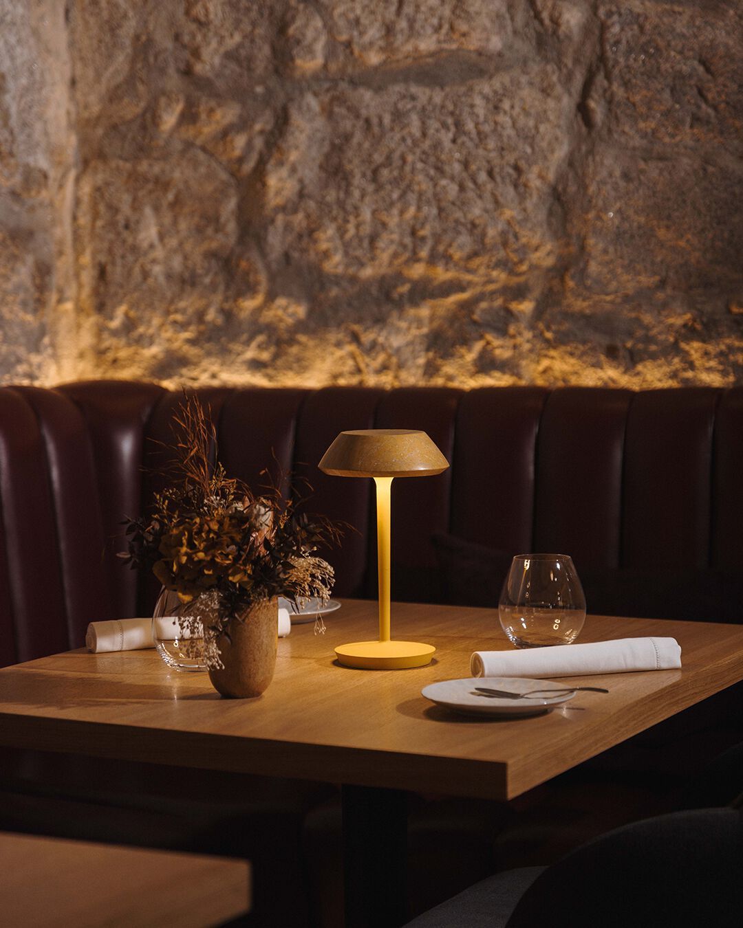 Мраморная перезаряжаемая настольная лампа Maami Home mini FIORE YELLOW ARCH-00084478 - Вид №2