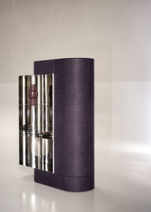 Кожаный шкаф