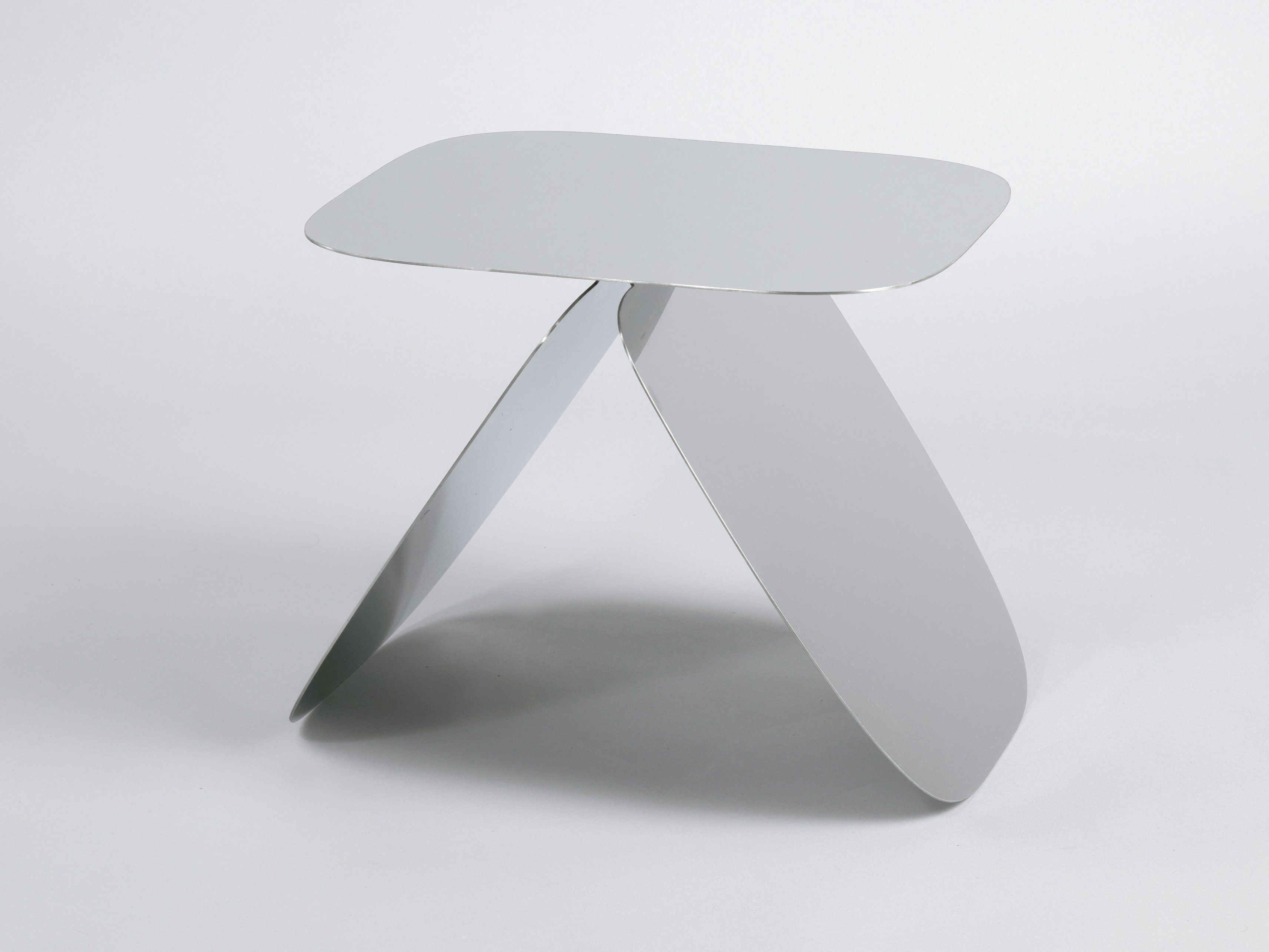 Журнальный столик из нержавеющей стали Movimento Gallery Daniel Nikolovski ARCH-00110741 - Вид №1