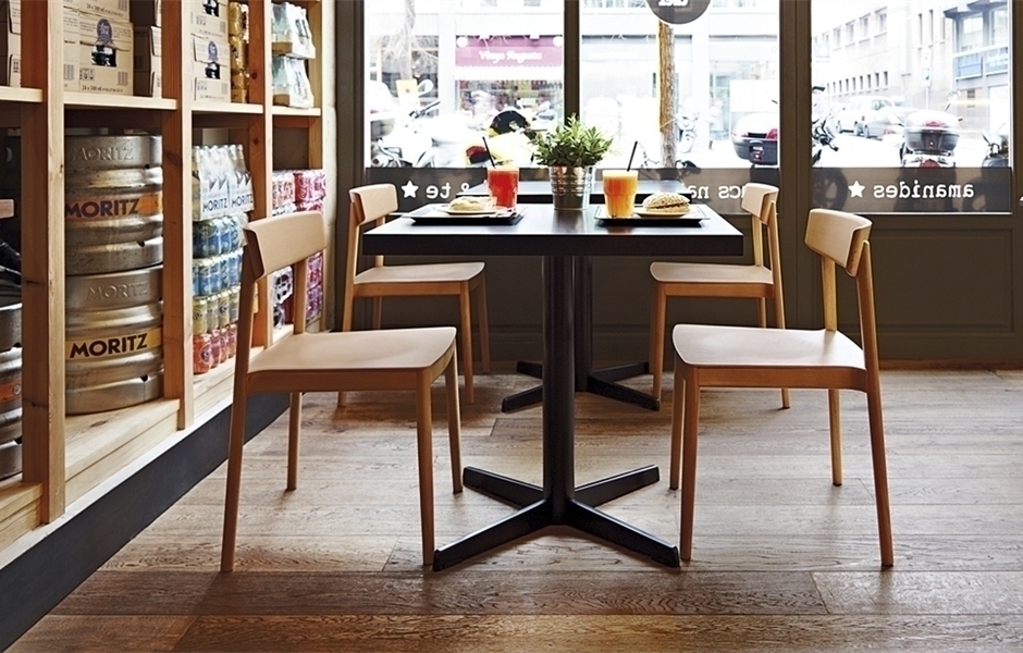 037516 Стул Andreu World Smart 