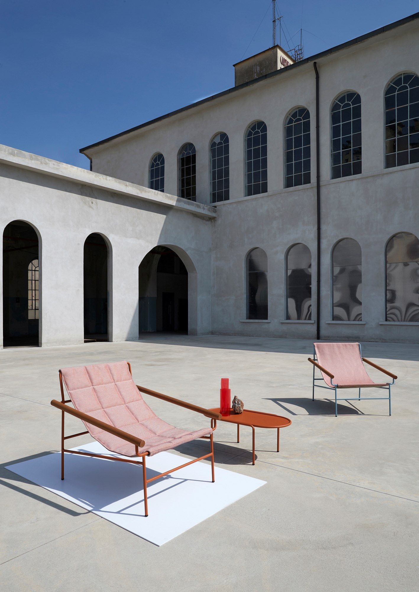 Окрашенный металлический овальный садовый столик S-CAB Dress_Code ARCH-00118191 - Вид №3