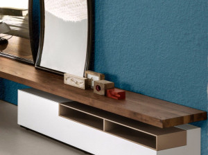 Деревянная полка