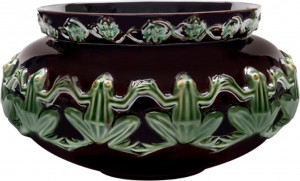 10641749 Bordallo Pinheiro Ваза Bordallo Pinheiro Лягушки 32х18см, керамика, черная Керамика