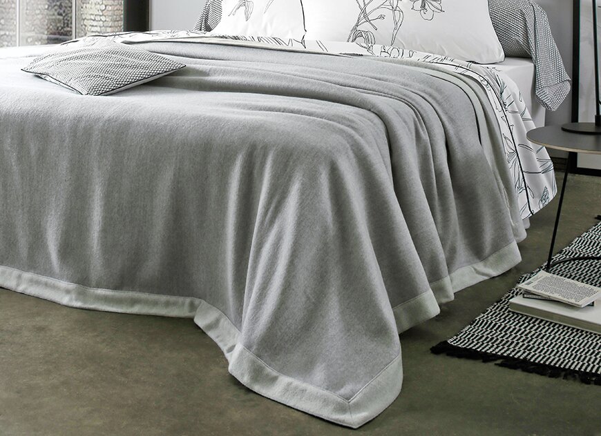 LIMA_PE_180 Плед-покрывало 180/240 серый 100% шерсть мериноса, 230 г/м2 Blanc des Vosges Santreyd 