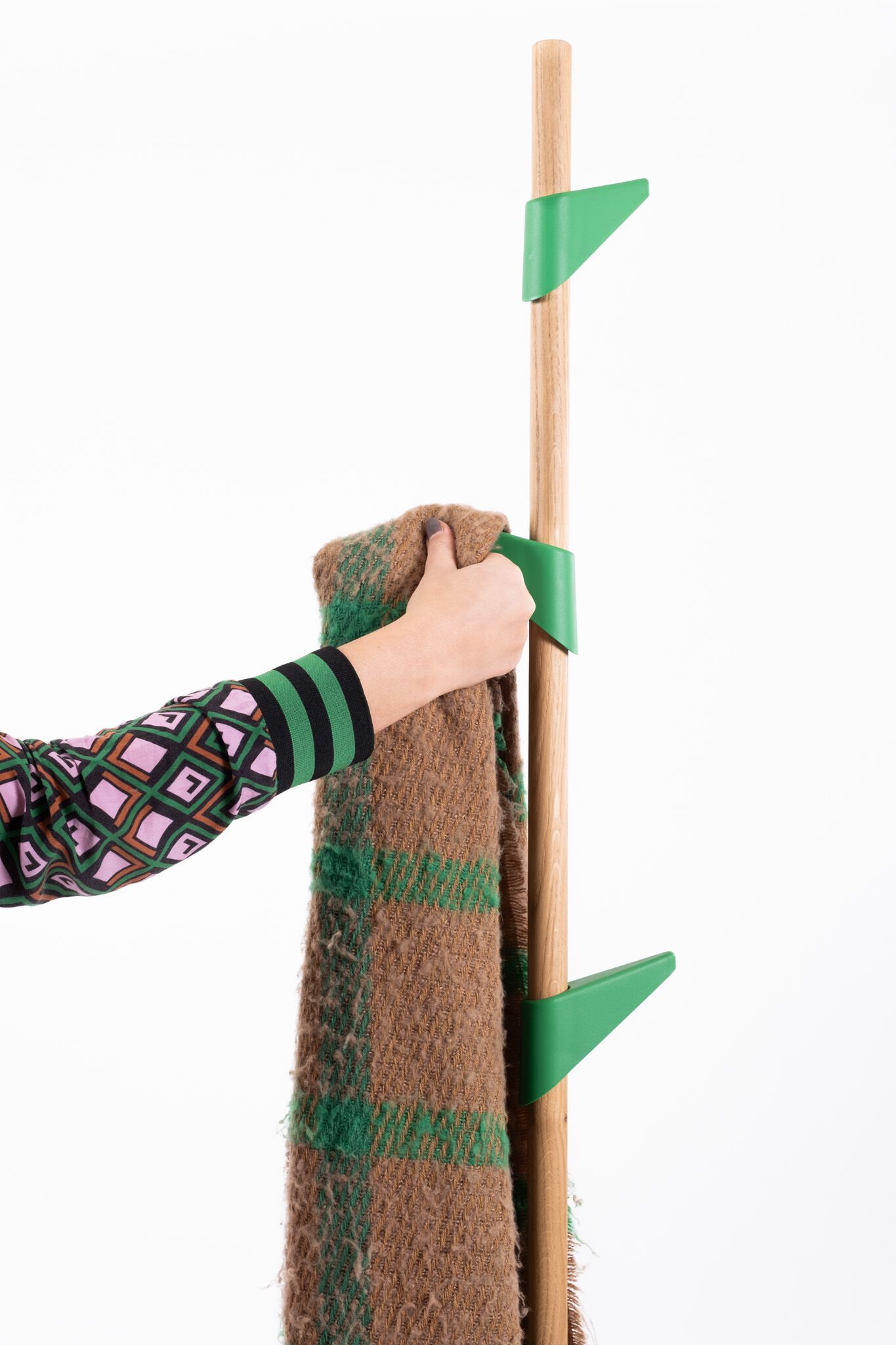 Офисная напольная вешалка из дуба и полиамида Cascando Bamboo ARCH-00069713 - Вид №8