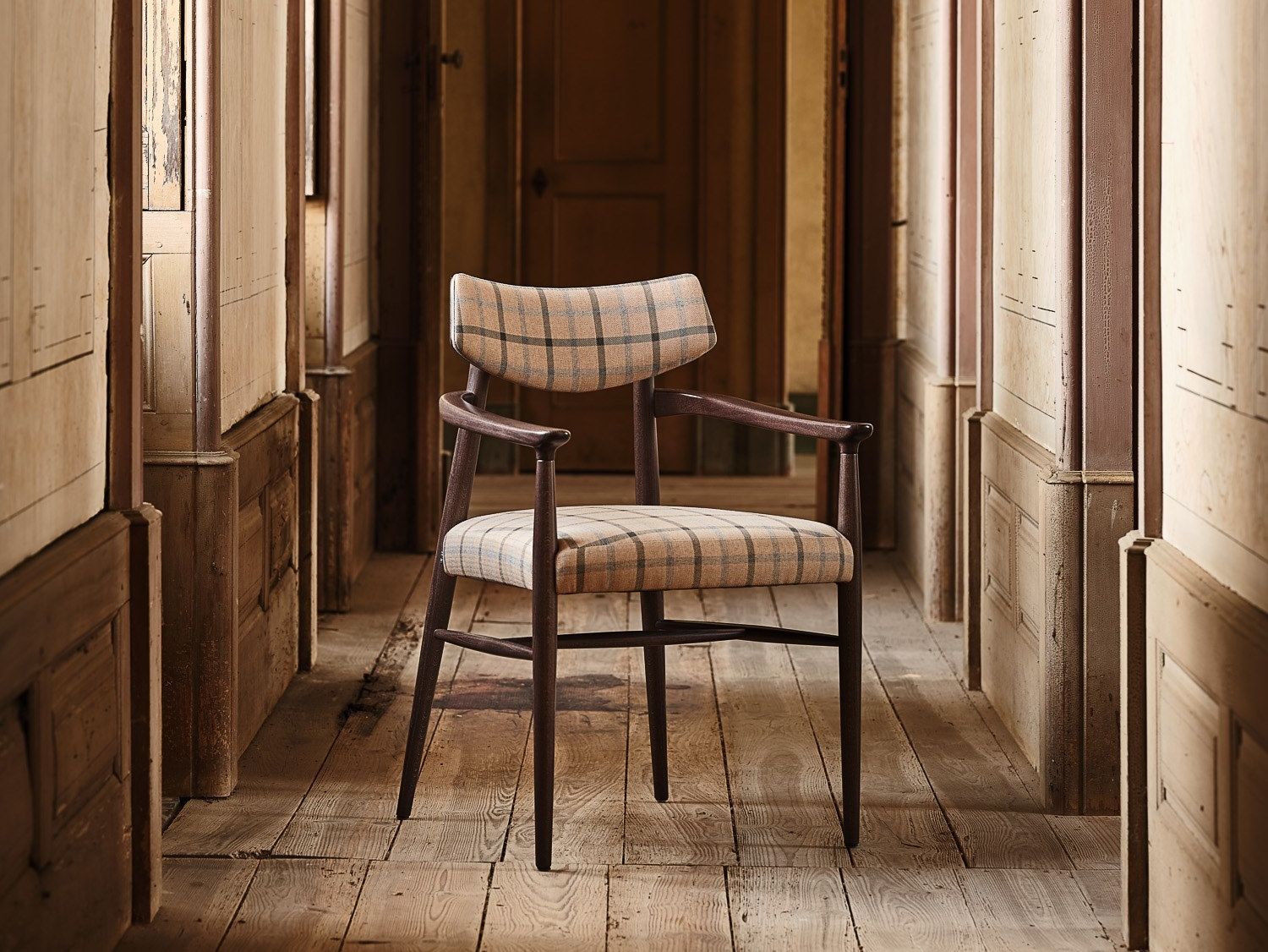 Деревянный мягкий стул с подлокотниками More Contract Bizu ARCH-00042634 - Вид №2