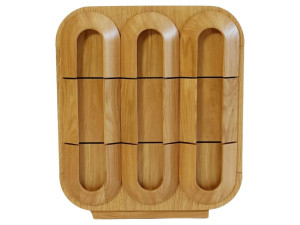 Деревянная тумбочка с ящиками