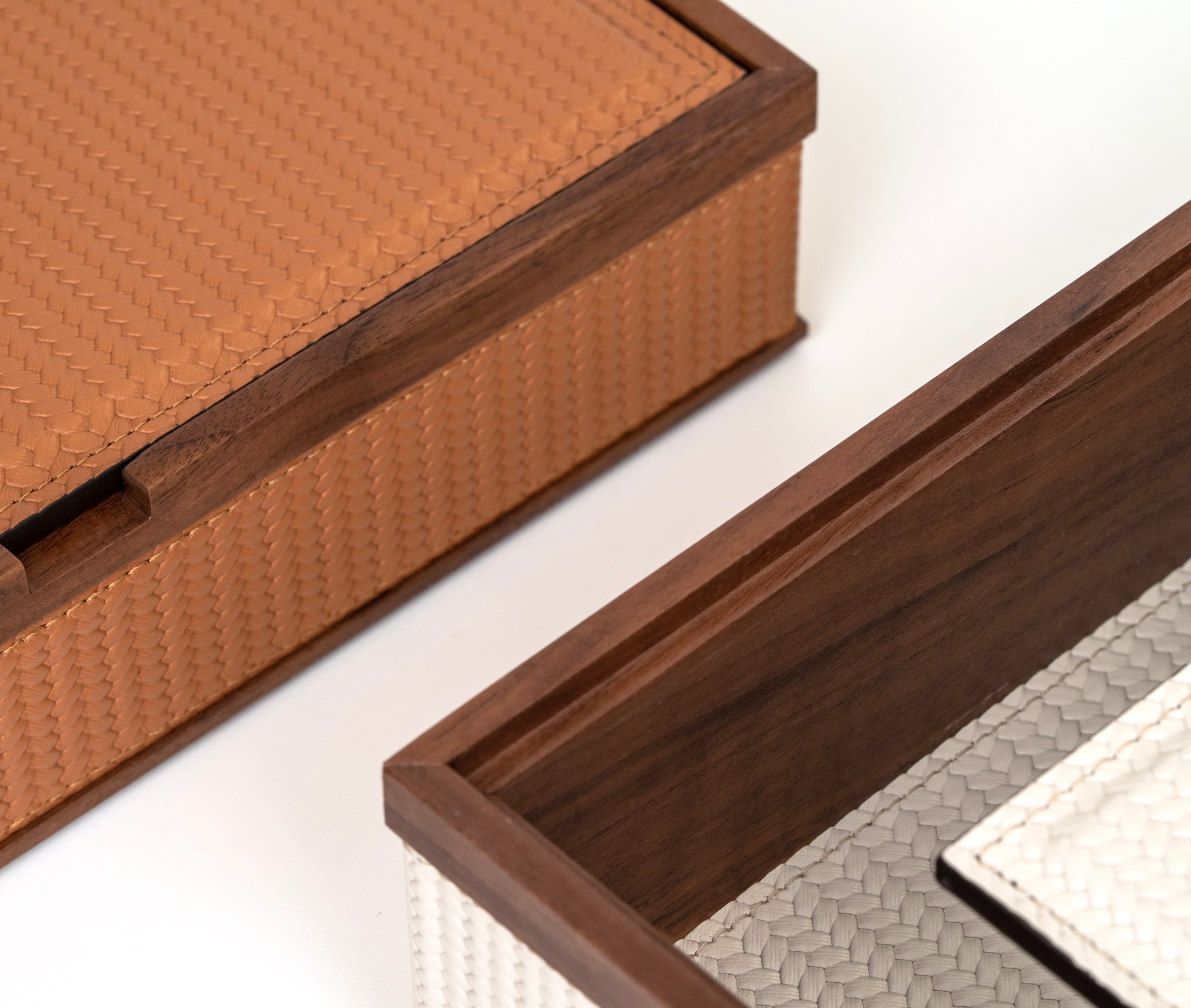 Прямоугольная шкатулка Astrea - 26,5X18XH5,5 см / зернистая кожа_верблюжья Pinetti 00.1433.029.011 - Вид №5