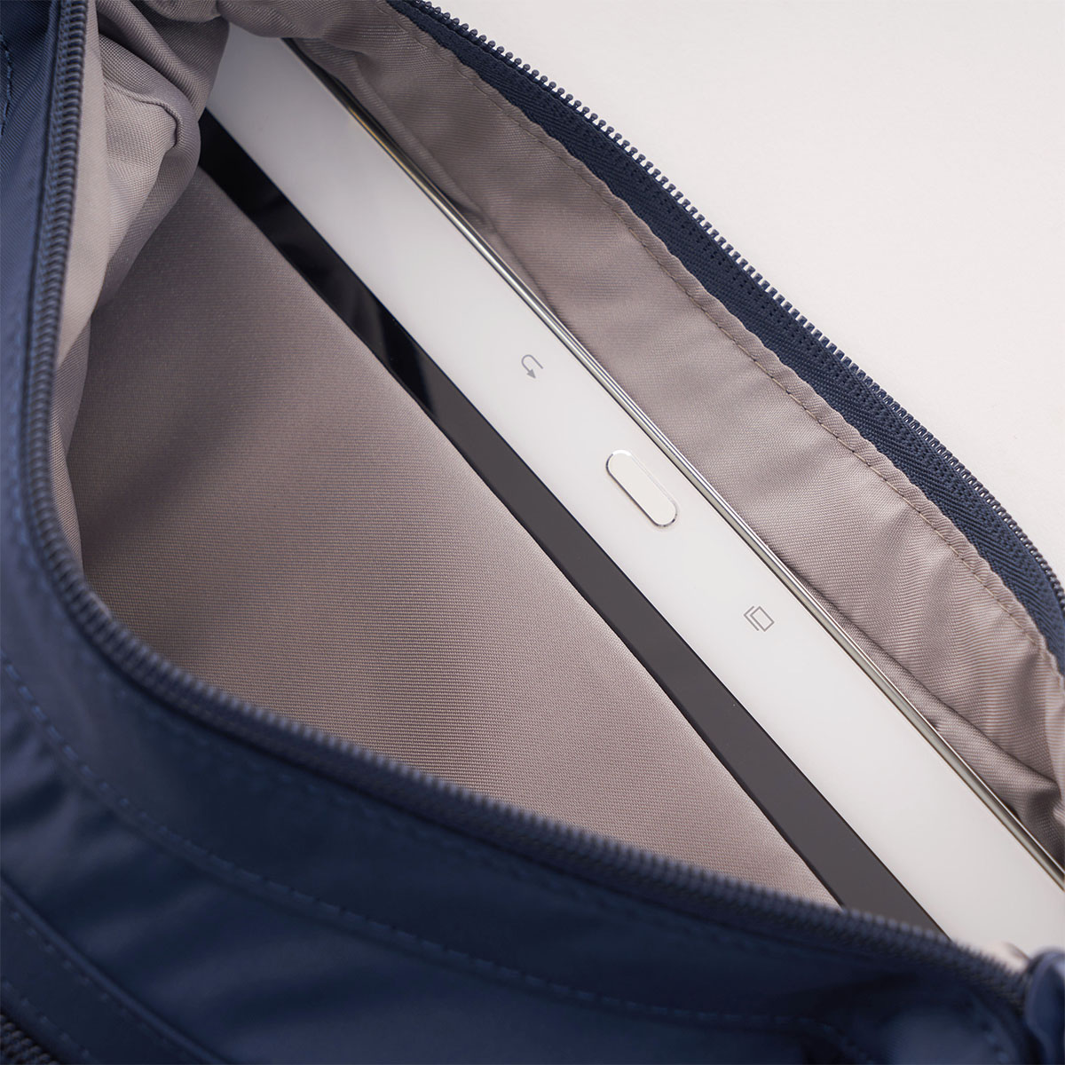 HIC01S/155-07 Молодежная сумка HIC01S Harper`s S RFID Hedgren Inner City  - Вид №3