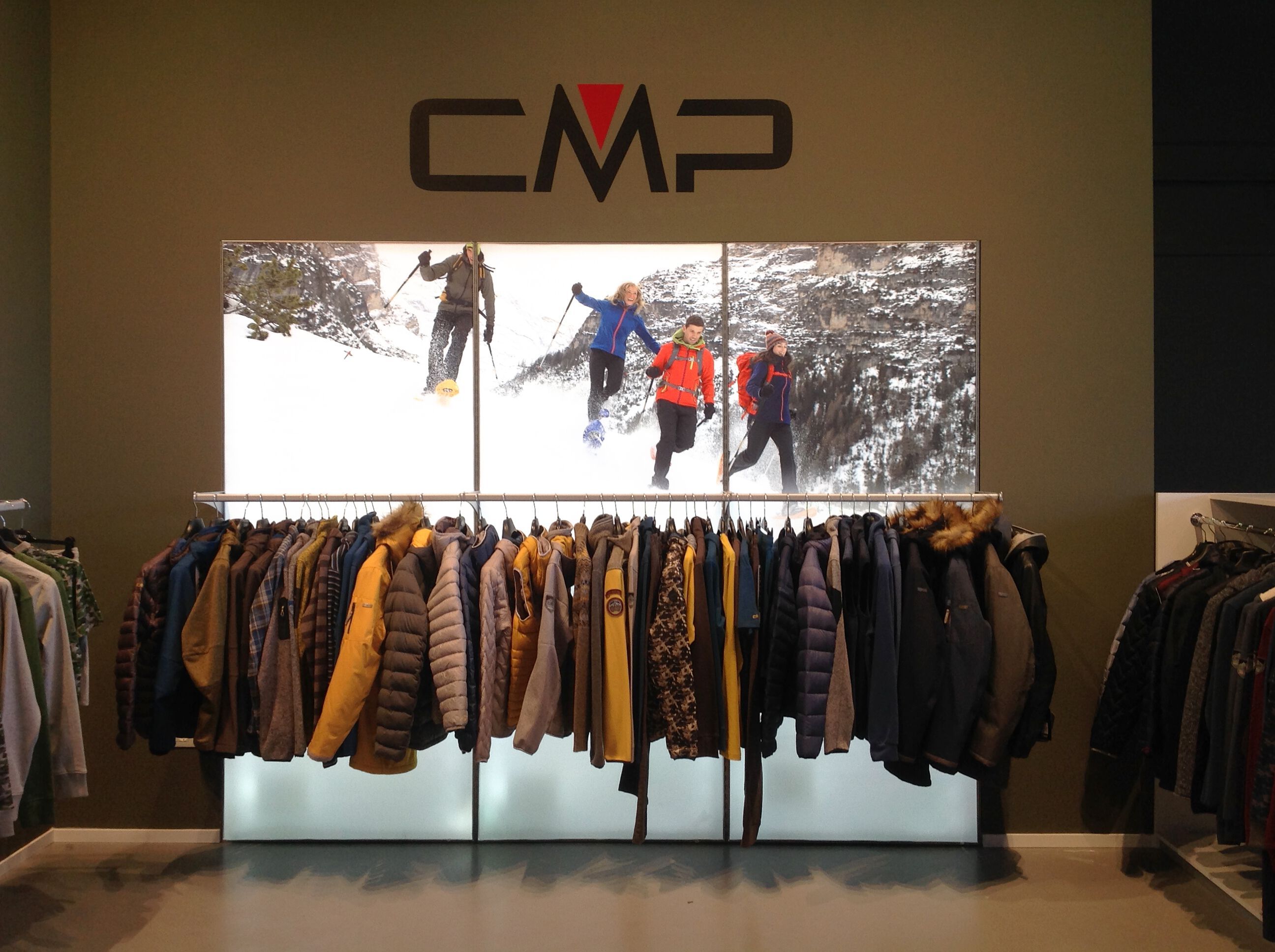 Алюминиевая и тканевая система для оформления магазинов ABS Group ALLESTIMENTI PER NEGOZI ARCH-00132654 - Вид №4