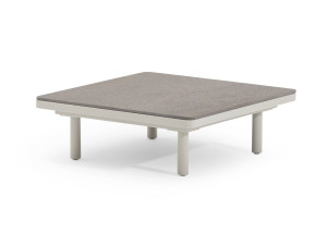 Низкий квадратный садовый стол в HPL