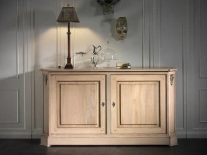 Prestige Комод из дуба с распашными дверцами Capricci Cva001