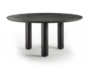 Круглый деревянный стол