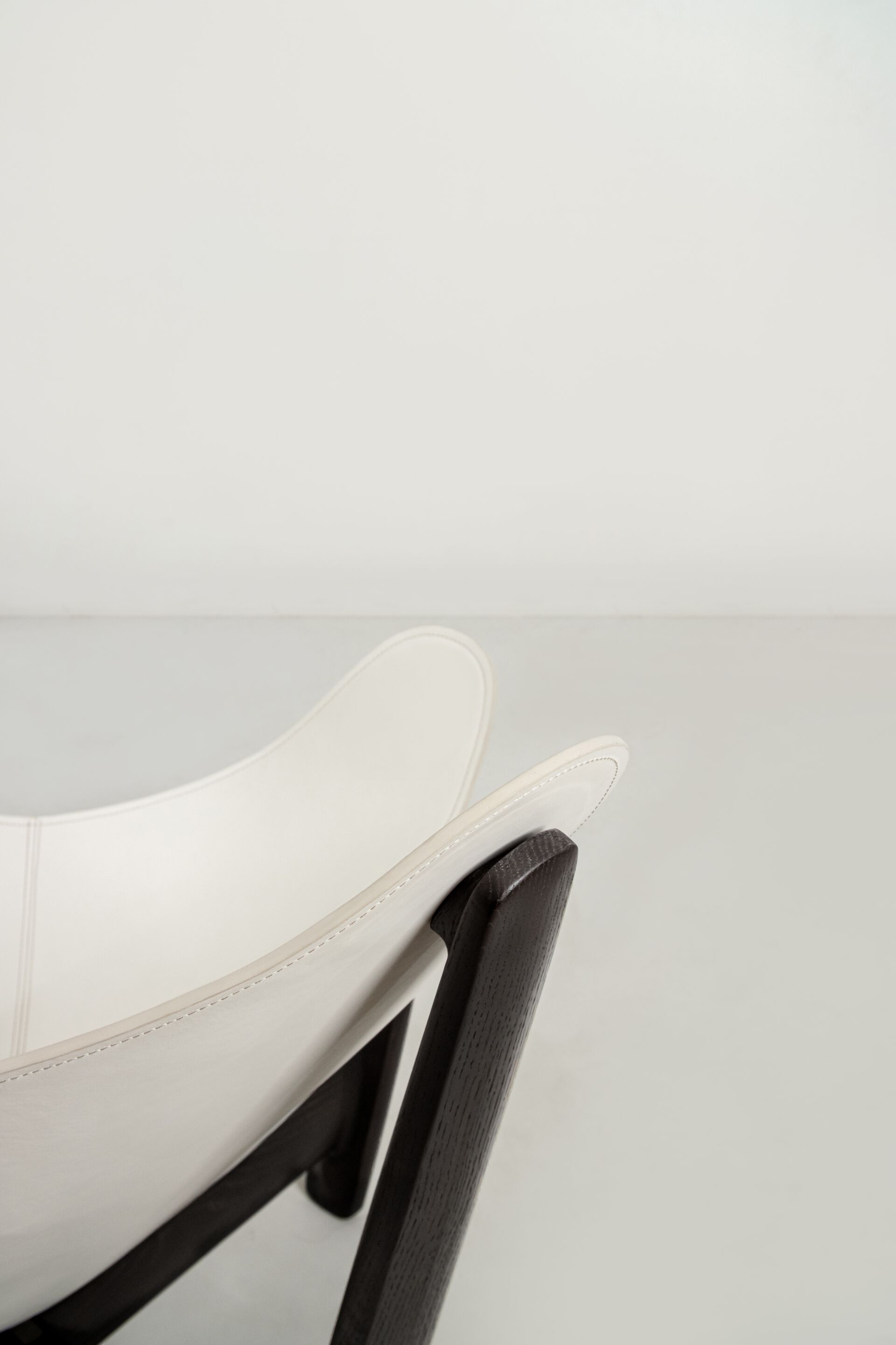 Кожаное кресло без подлокотников District Eight Buom ARCH-00084462 - Вид №9