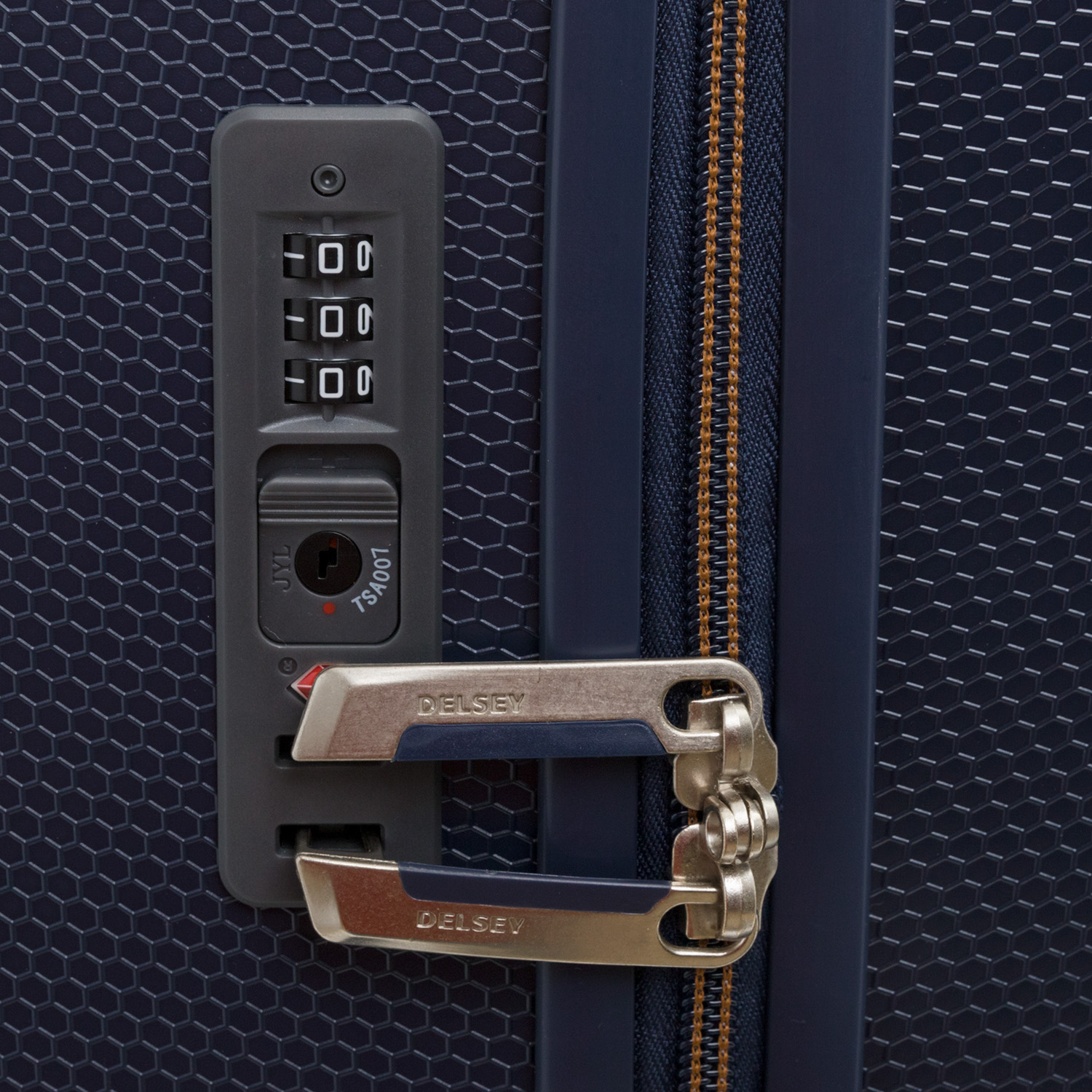 3871821 02 Чемодан 3871821 Spinner 76 Delsey Toliara  - Вид №4