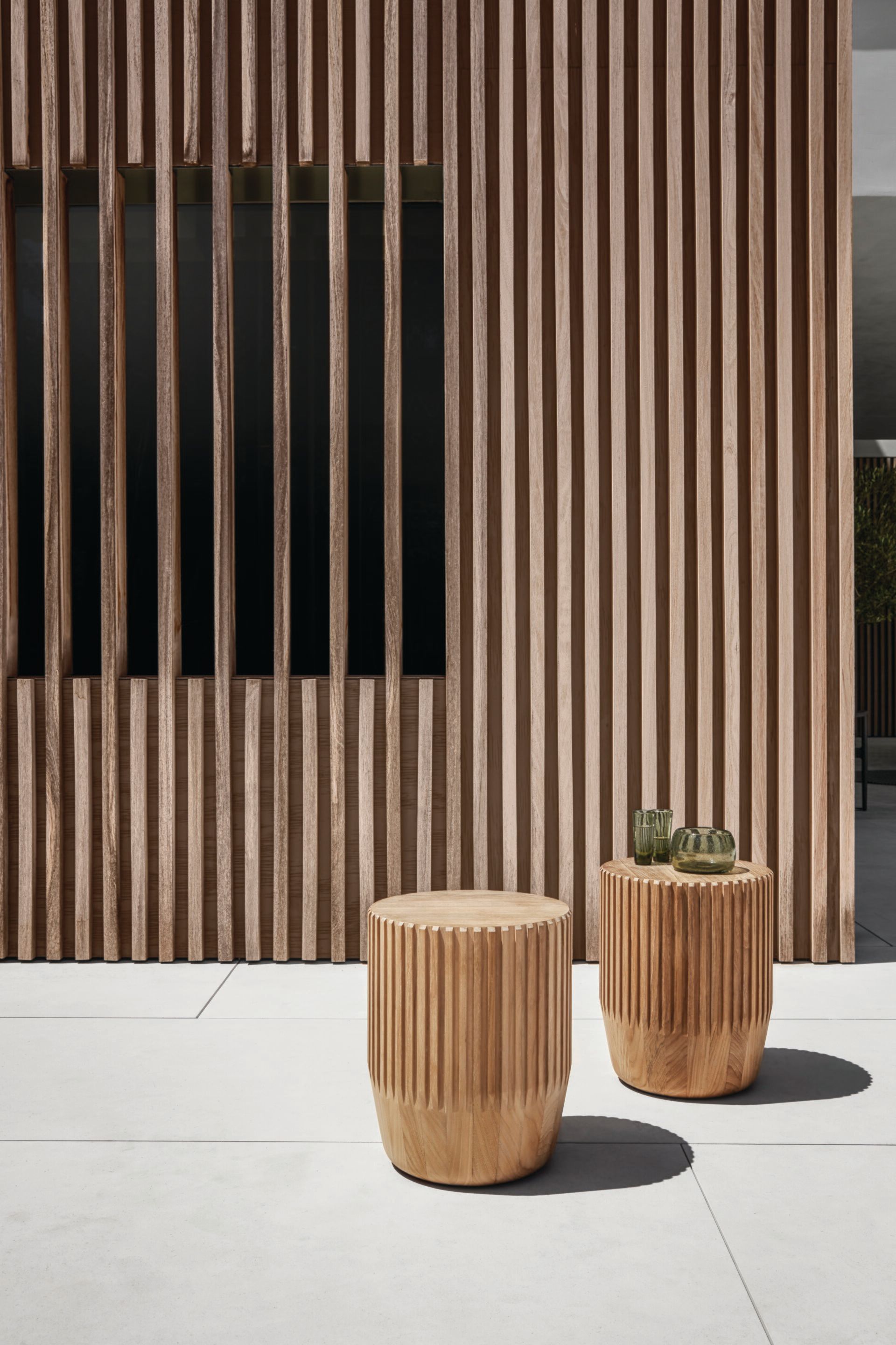 Круглый стол из тикового дерева Gloster ARBOR ARCH-00145366 - Вид №1