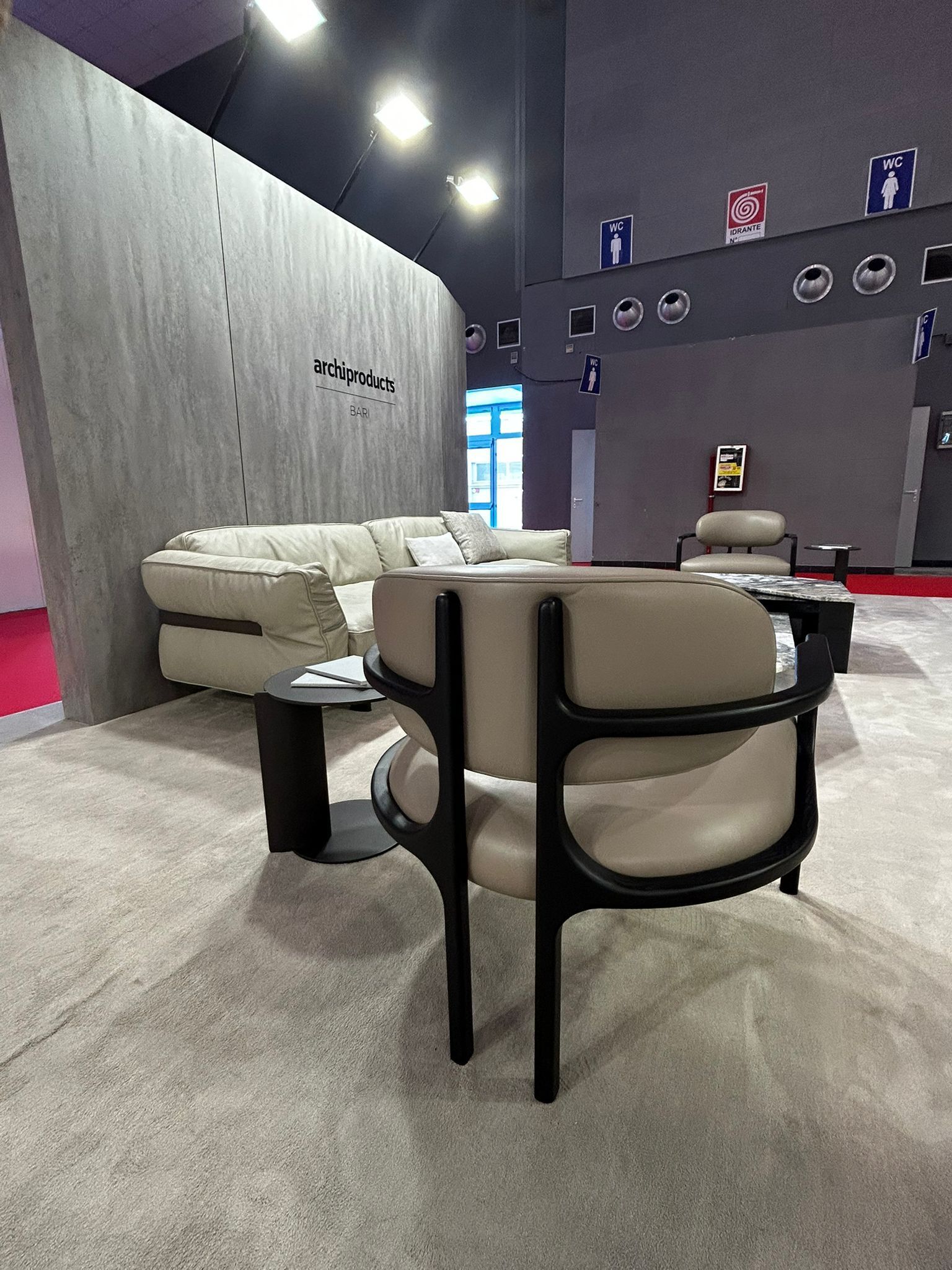 Кожаное кресло с подлокотниками In Stock Arketipo ARCH-00101786 - Вид №1