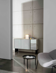 Керамический шкаф с распашными дверями