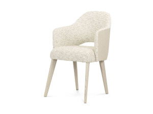 Дубовое мягкое кресло с подлокотниками