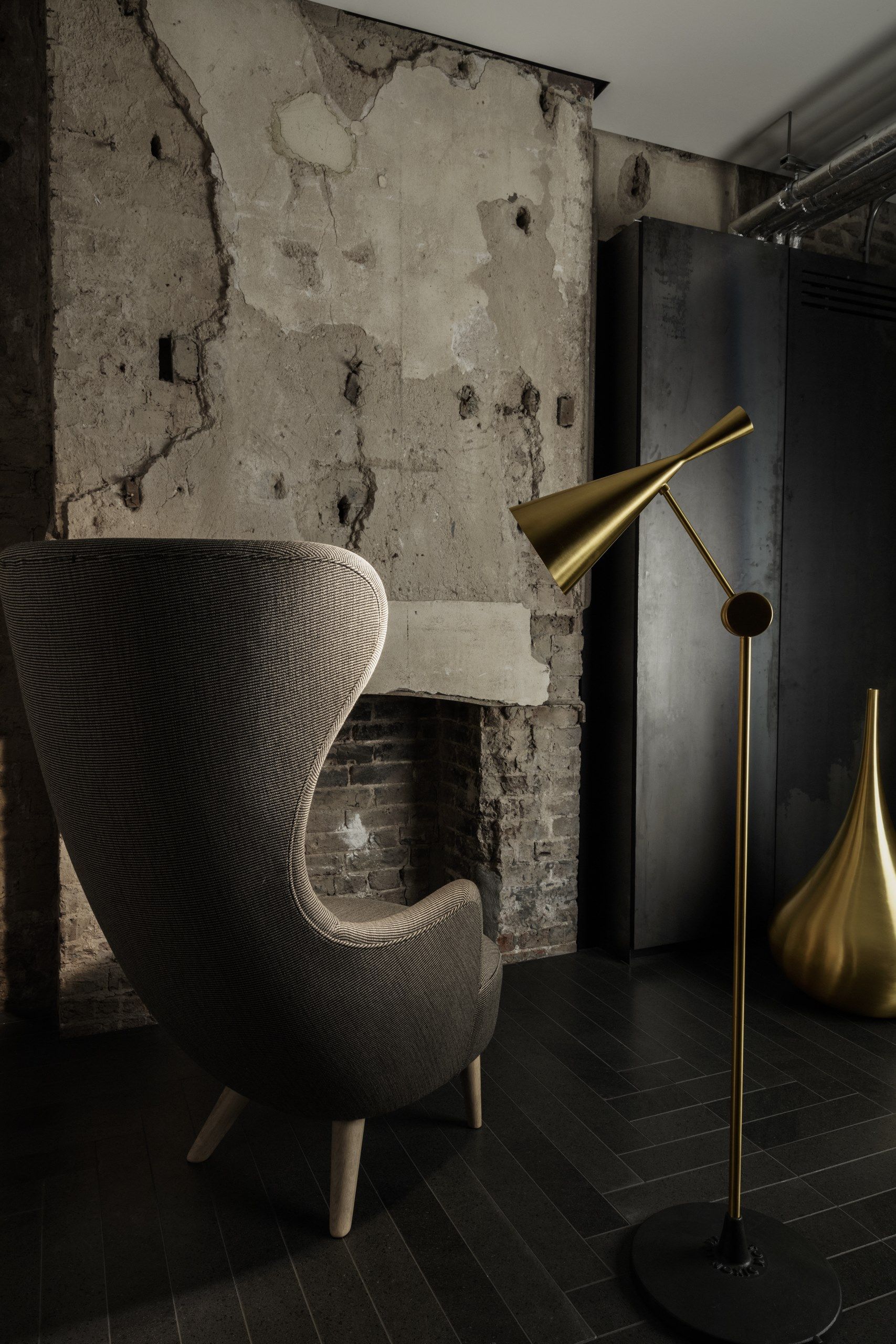 Тканевое кресло-шпагат Tom Dixon Wingback ARCH-00030040 - Вид №12