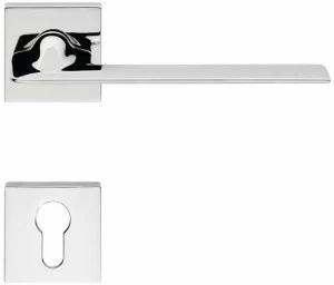 LINEA CALI' Ручка из хромированной латуни на розетке с замком Jet