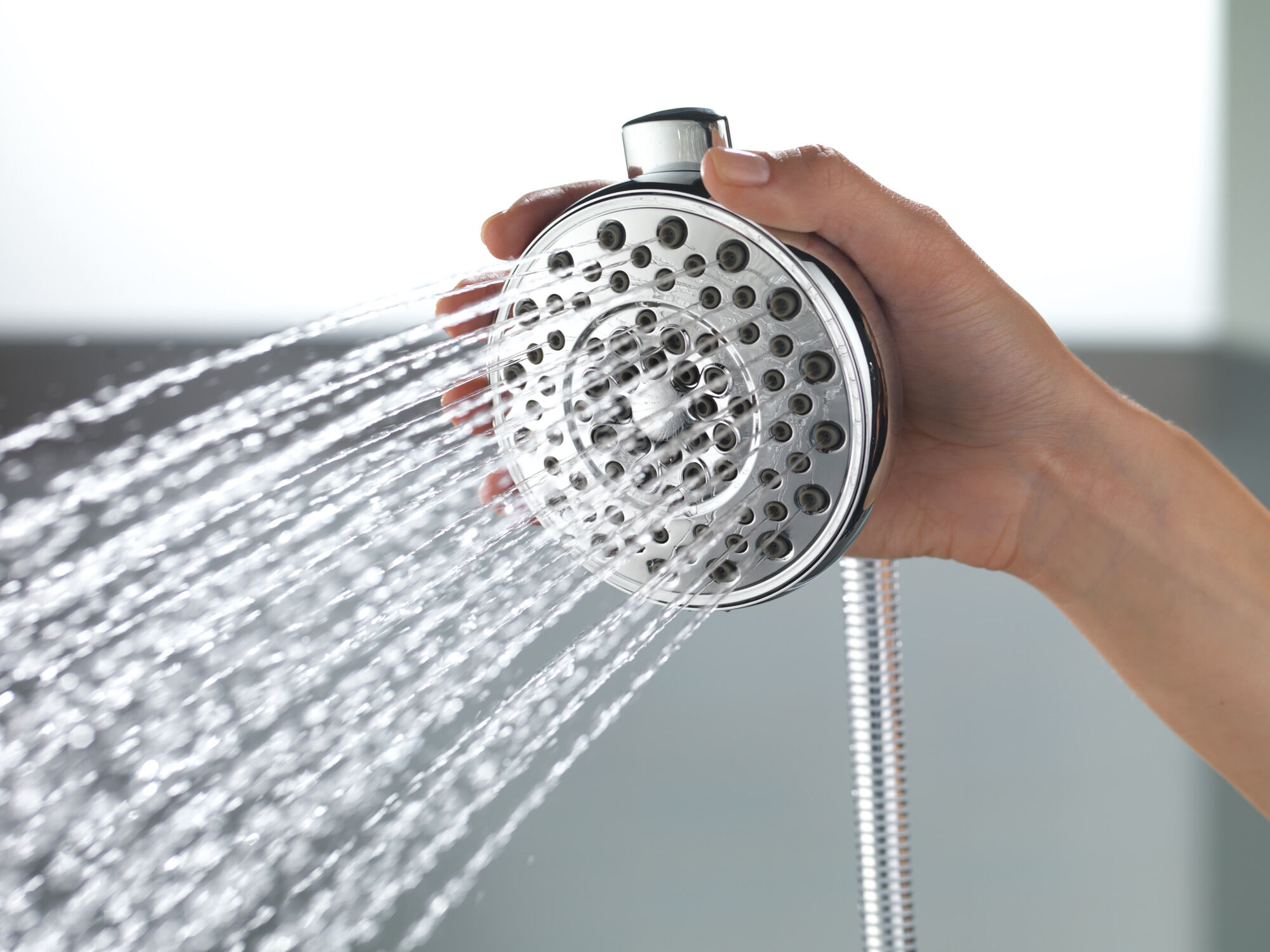 Ручной душ с креплением для душа Palm® с 4 настройками Delta Faucet 54488-SS-PK - Вид №6