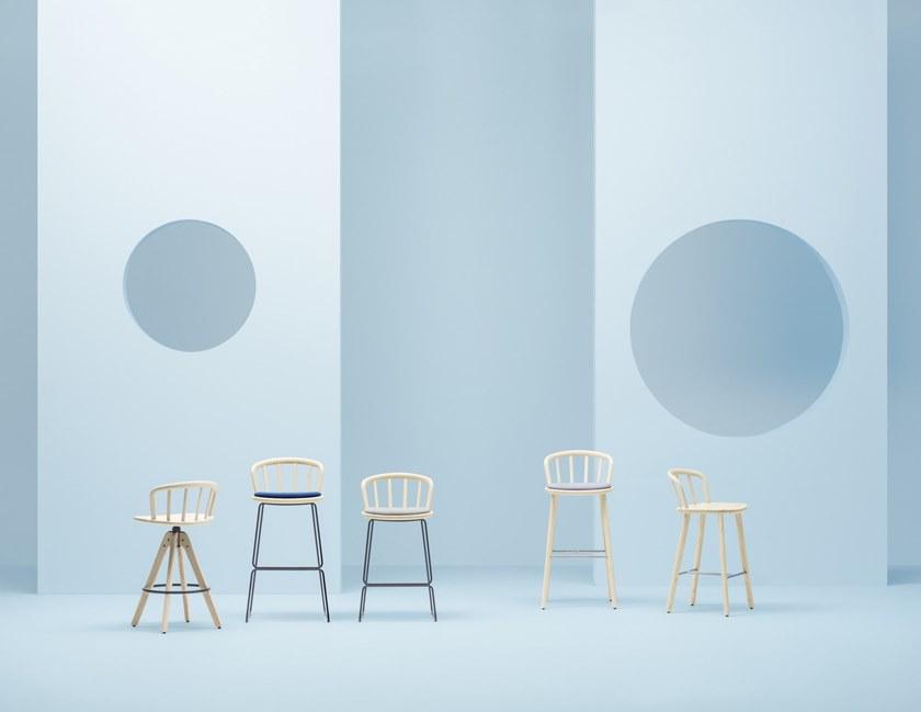 Pedrali Табурет на козлах из дерева с подставкой для ног Nym 2848 - Вид №2